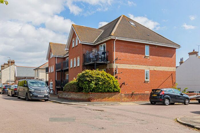1 Bedroom Flat For Sale In Stour Road, Bay View Court Stour Road, CO12