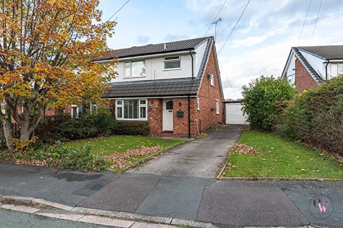 3 Bedroom Semi-Detached House For Sale In Goodwood Close, Barnton, Northwich, CW8