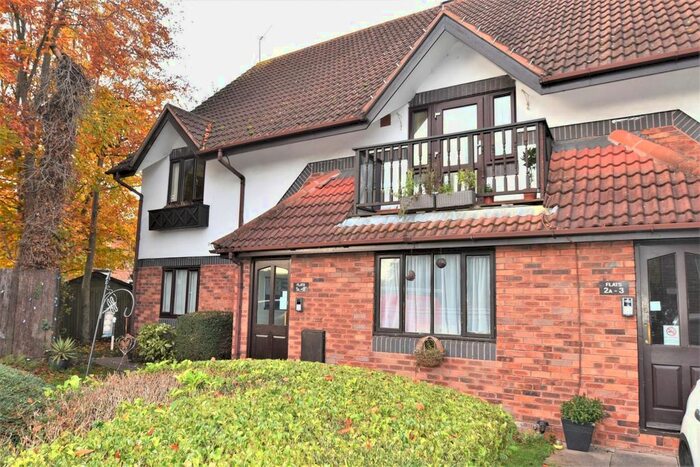 2 Bedroom Flat To Rent In Osprey Close, West Drayton, UB7