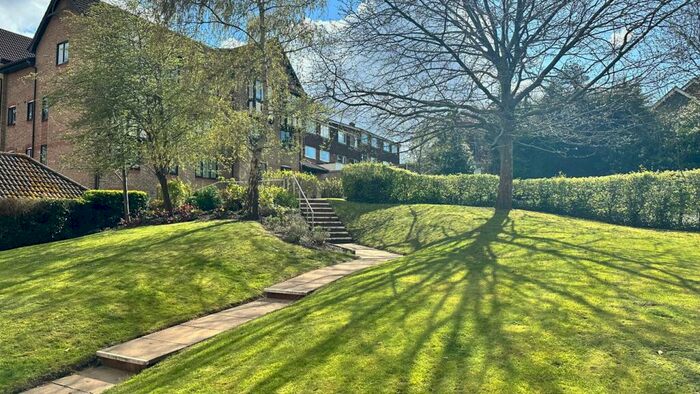 1 Bedroom Apartment To Rent In Durham Avenue, Bromley, BR2