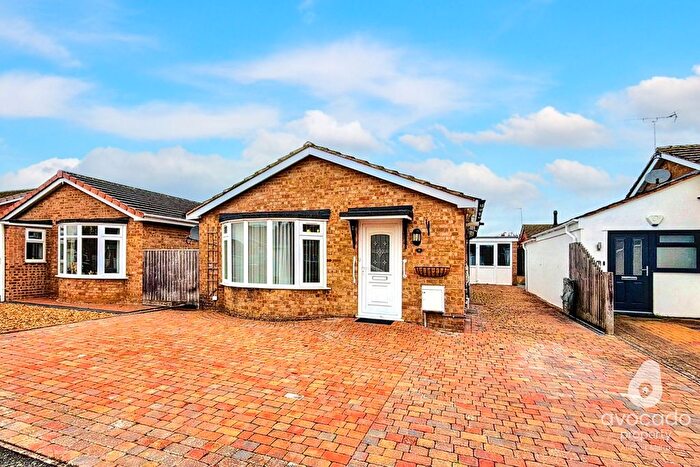 2 Bedroom Detached Bungalow For Sale In Margaret Close, Bicester, OX26
