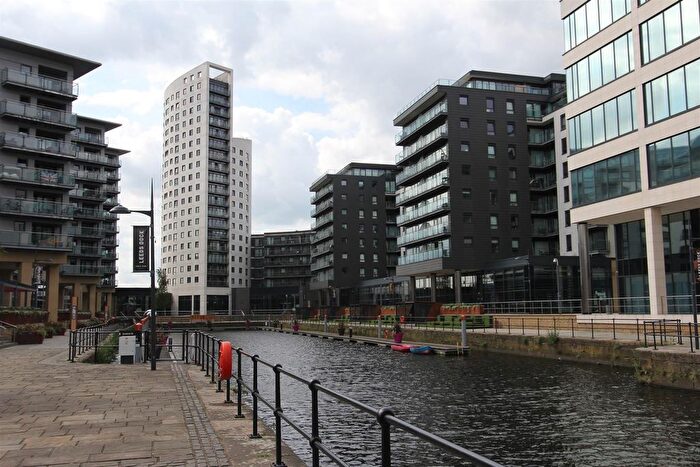 1 Bedroom Flat For Sale In Clarence House, Leeds Dock, LS10