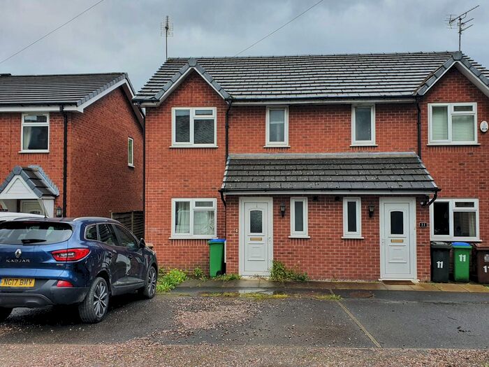 3 Bedroom Semi-Detached House To Rent In Balfour Road, Rochdale, OL12