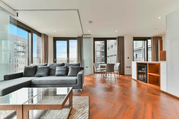 2 Bedroom Flat To Rent In Ambassador Building, Embassy Gardens, Nine Elms, London, SW11