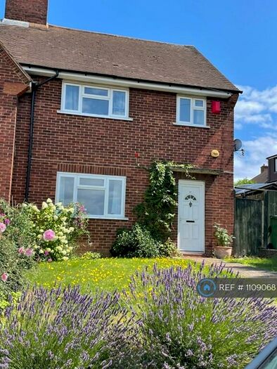 3 Bedroom Semi-Detached House To Rent In Mottingham Road, London, SE9