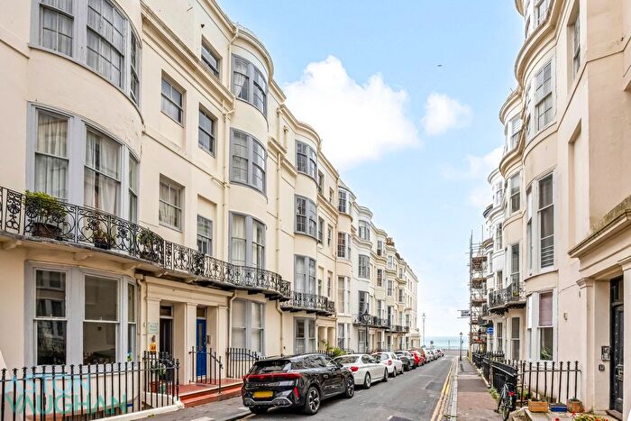 2 Bedroom Flat For Sale In Atlingworth Street, Brighton, East Sussex, BN2