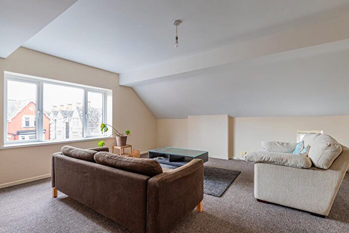 3 Bedroom Flat To Rent In Cowbridge Road East, Canton, Cardiff, CF5