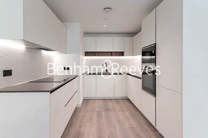 2 Bedroom Flat To Rent In Glenthorne Road, London, W6