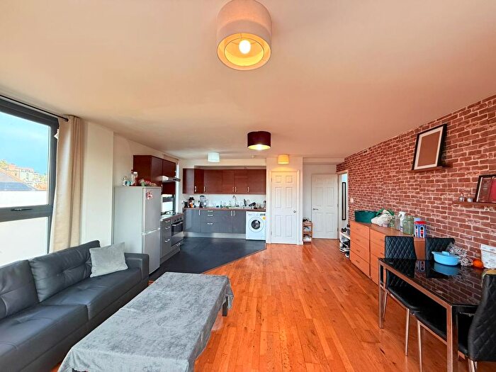 2 Bedroom Flat To Rent In Tyler Street, Greenwich, SE10