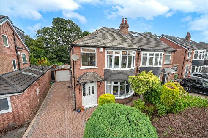 3 Bedroom Semi Detached House For Sale In Shadwell Walk, Leeds, West Yorkshire, LS17