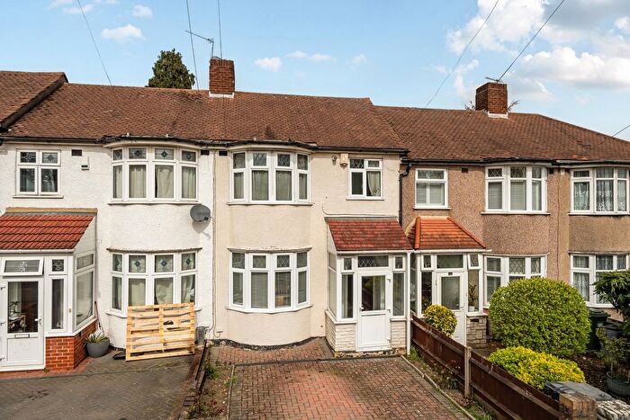 3 Bedroom Terraced House For Sale In Datchet Road, London, SE6
