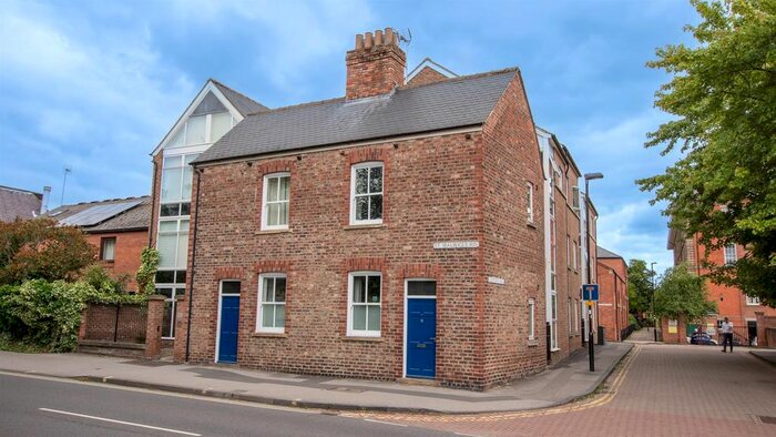 1 Bedroom Flat To Rent In St. Maurices Road, York, YO31