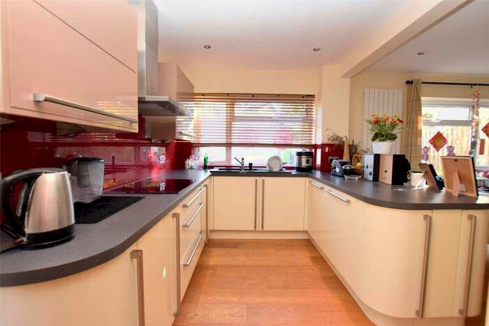 3 Bedroom Detached House To Rent In Castle Gardens, Bath, Somerset, BA2