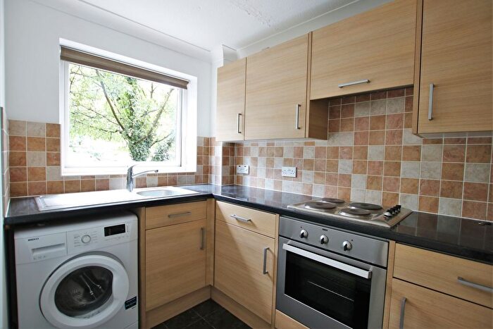 1 Bedroom Flat To Rent In Finchampstead Road, Wokingham, RG40