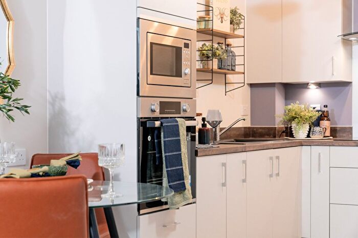 1 Bedroom Flat To Rent In Barnsdale Drive, Westcroft, Milton Keynes, MK4