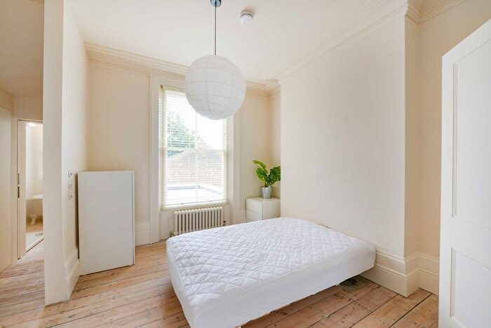1 Bedroom Flat To Rent In Wisteria Road, Lewisham, SE13