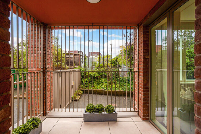 2 Bedroom Apartment For Sale In The Clay Yard, West Hampstead, NW6