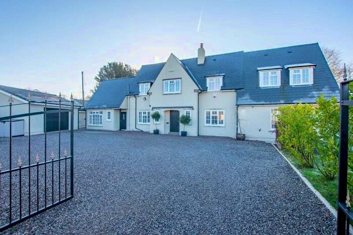 4 Bedroom Property For Sale In Llanarth, Raglan, NP15