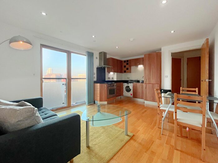 1 Bedroom Flat To Rent In Mackenzie House, Leeds Docks, LS10