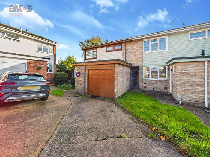 3 Bedroom End Of Terrace House For Sale In Grangeway, Thundersley, Benfleet, Essex, SS7