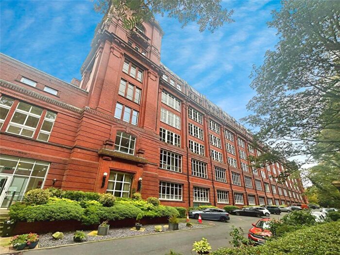 2 Bedroom Flat For Sale In Blackburn Road, Bolton, Greater Manchester, BL1