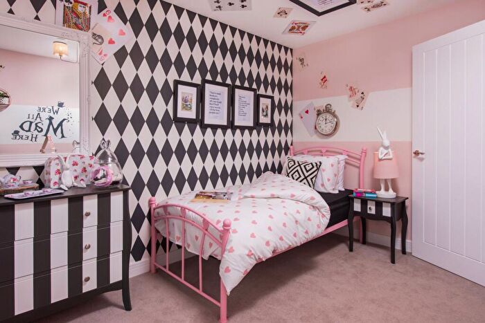 4 Bedroom Detached House For Sale In Milton Keynes, Buckinghamshire, MK8