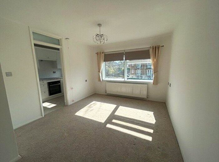 Studio To Rent In Bromley Road, Beckenham, BR3