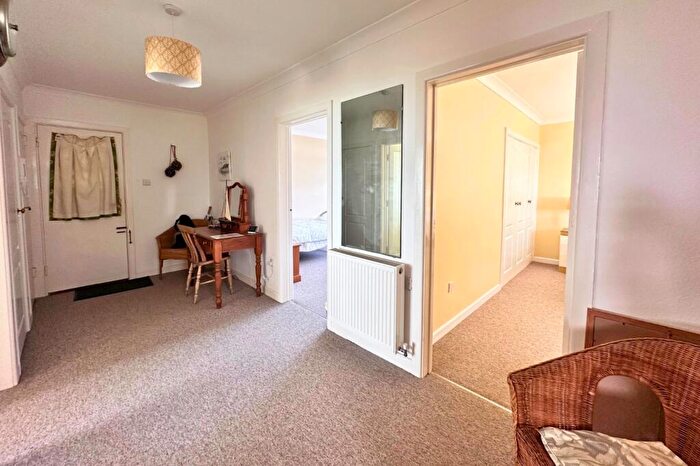 2 Bedroom Flat To Rent In Arundel Way, Highcliffe, Dorset., BH23
