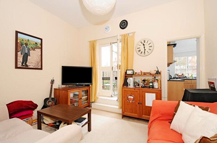 2 Bedroom Flat To Rent In Petherton Road, Islington, N5