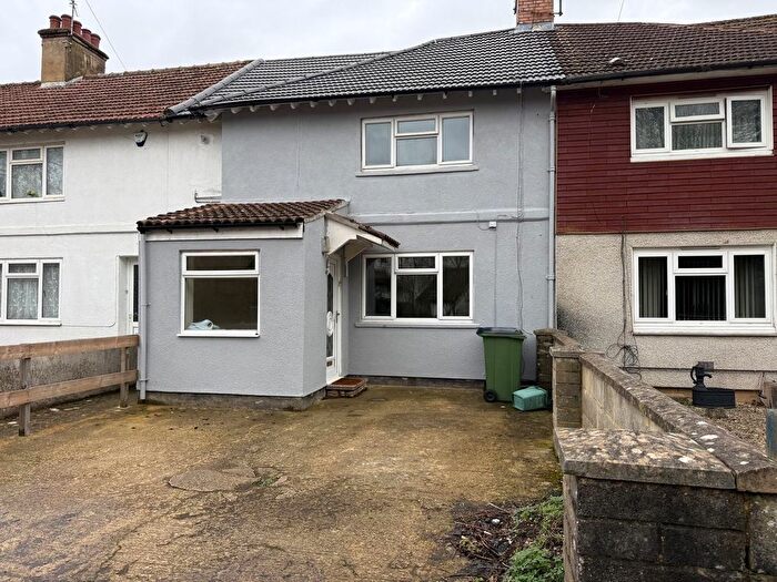 3 Bedroom Property To Rent In Meadow Lane, Oxford, OX4