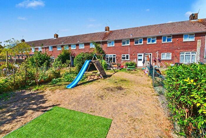 3 Bedroom Terraced House For Sale In Harestock, SO22