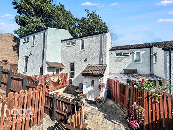 3 Bedroom Town House For Sale In Cranmer Walk, Nottingham, NG3