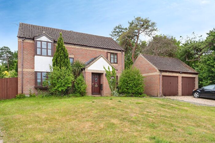 4 Bedroom Detached House For Sale In Mill Hill, Brandon, IP27