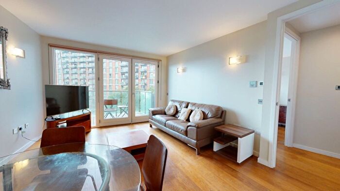 1 Bedroom Flat To Rent In Gloucester Avenue, London, NW1