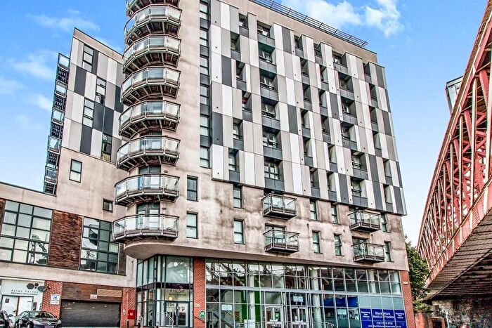 3 Bedroom Apartment For Sale In Chapel Street, Salford, M3