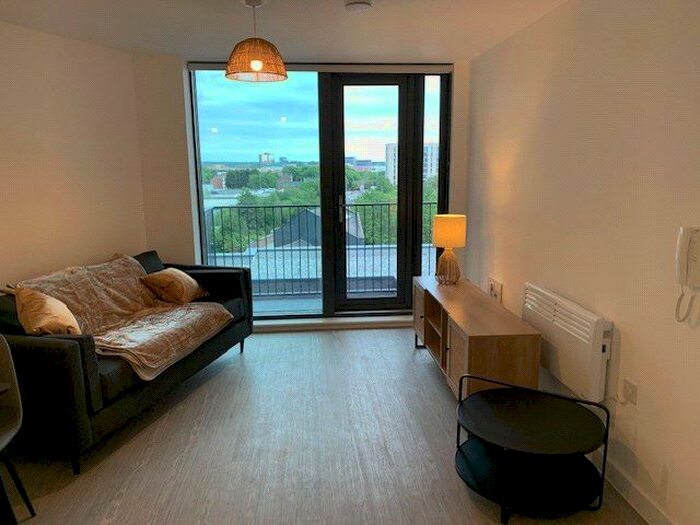 2 Bedroom Flat To Rent In The Landmark, Oldfield Road, Salford, M5