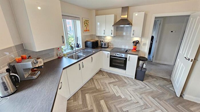 2 Bedroom Apartment For Sale In Singleton Drive, Bingham, NG13