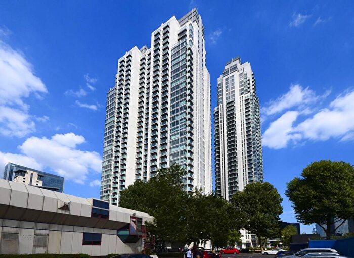 1 Bedroom Flat For Sale In Pan Peninsula, Canary Wharf, London, E14