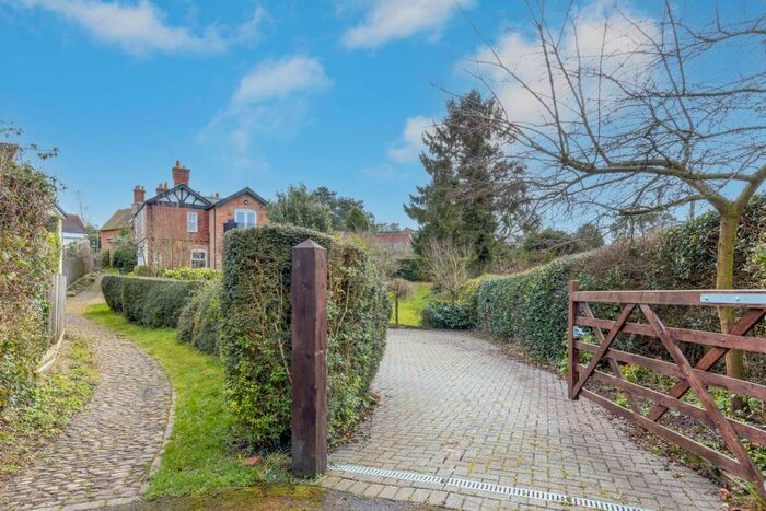 4 Bedroom Semi-Detached House For Sale In Church Walk, Thorpe Satchville, LE14