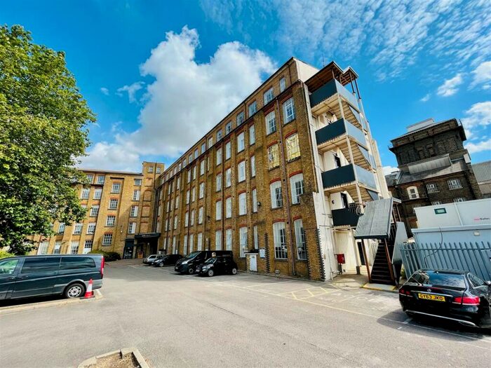 Apartment To Rent In Ashby House, Brook Street, CM1