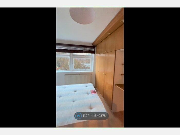 5 Bedroom Semi-Detached House To Rent In The Knoll, London, W13