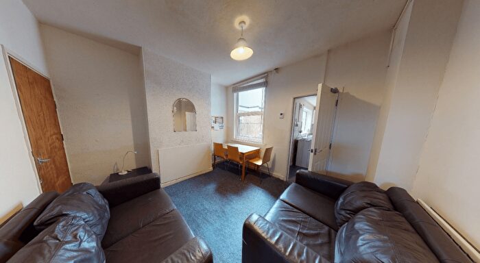 3 Bedroom Terraced House To Rent In Mettham Street, Lenton, NG7
