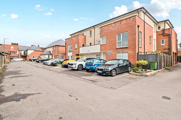 1 Bedroom Flat To Rent In Queen Street Horsham, RH13