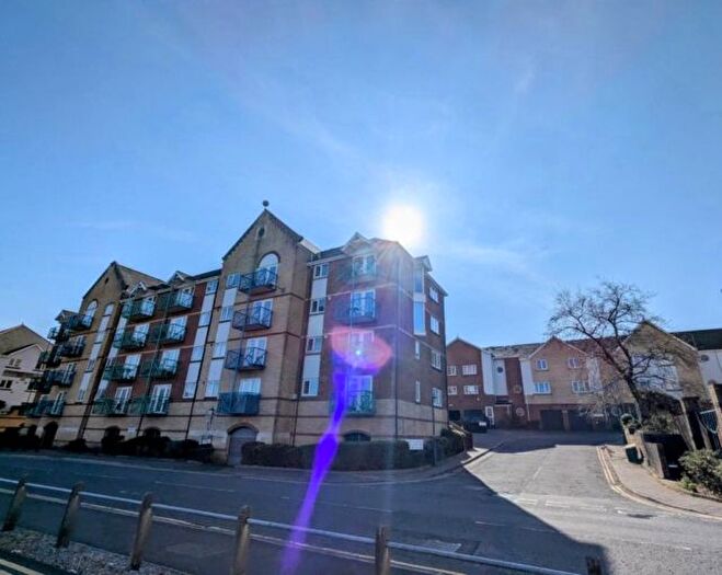 1 Bedroom Flat To Rent In Abbotsford House, Marina, Swansea, SA1