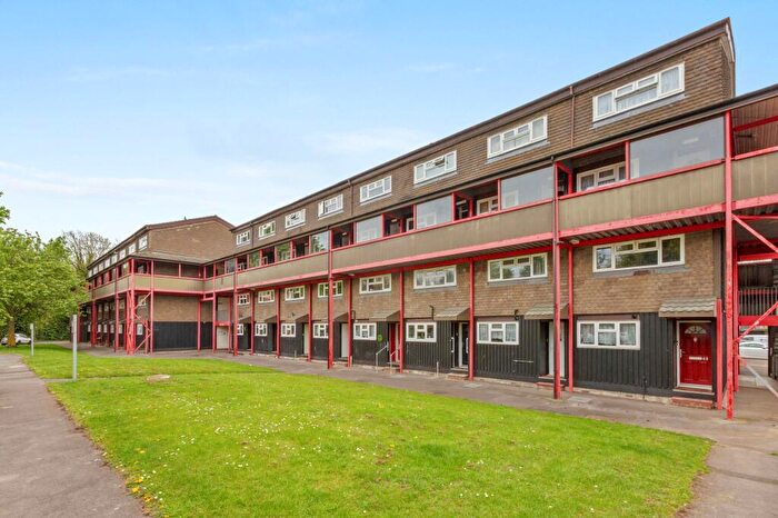 2 Bedroom Flat For Sale In Barleyfields, Wooburn Green, HP10