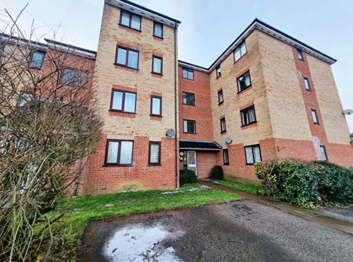 2 Bedroom Apartment To Rent In Prestatyn Close, Stevenage, SG1