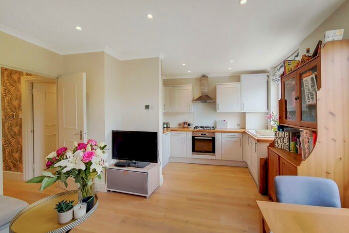 2 Bedroom Apartment To Rent In Cosway Street, Marylebone, London, NW1