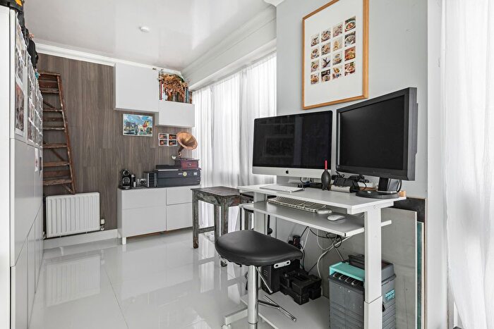 1 Bedroom Flat For Sale In Cheshire Street, London, E2