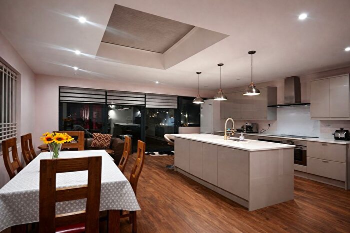 5 Bedroom Town House To Rent In Barking, IG11
