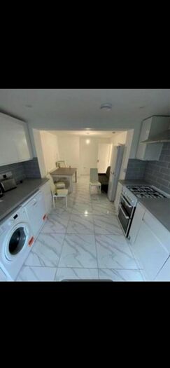 6 Bedroom Detached House To Rent In Divinity Road, Oxford, OX4